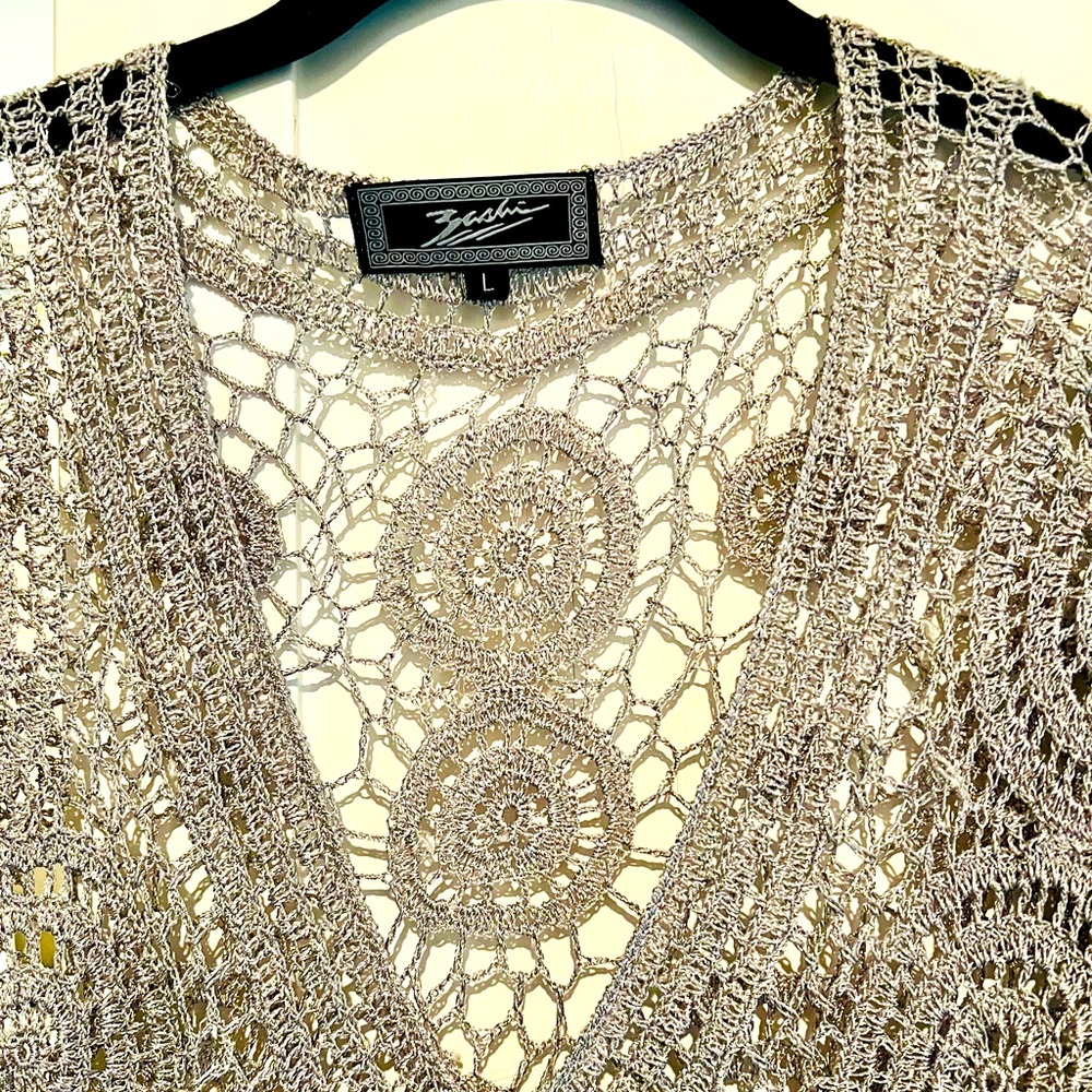 Sashi shrug in metallic lace